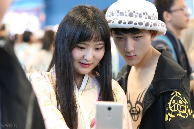 内蒙钱多，外蒙女多，为何蒙古女不嫁中国郎？