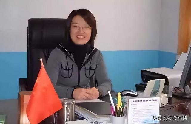 50万“最美屁股”,399万美容保健,5位女官“美容腐败”有多贪?