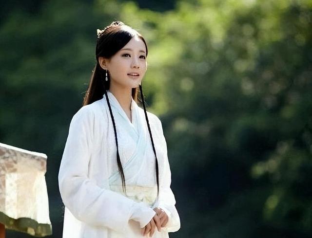 整容、耍大牌、自甘堕落成网红，8位“正女郎”近况差距好大