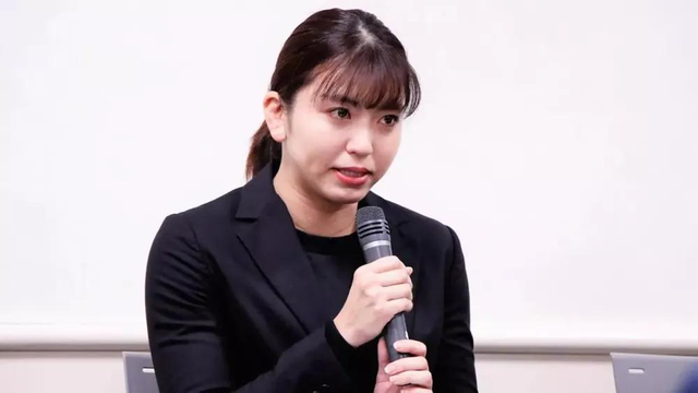 美女格斗家被捕后道歉，网友直言：判的太轻！