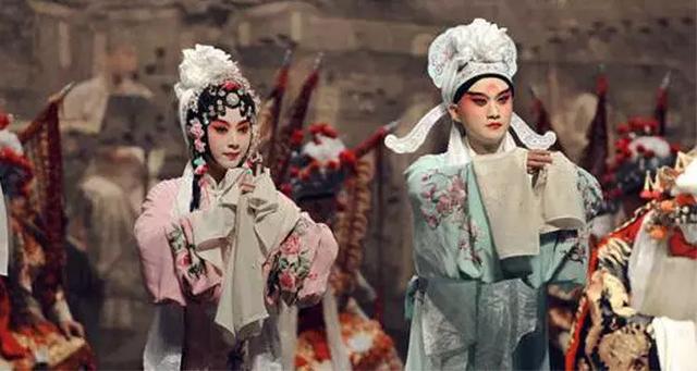 她失身做妓女,却像少女一样干净