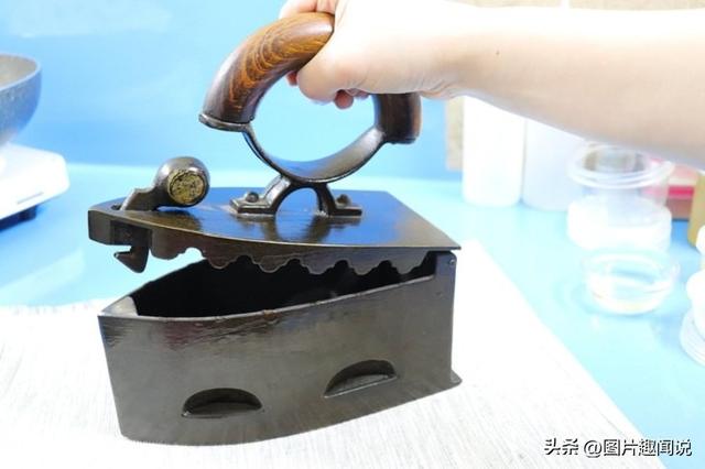 33张照片看世界：荷兰妓院的油画，世界上最古老的胸罩