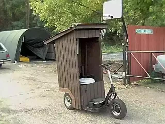 尴尬！无死角超清晰，女厕门口镜子暴露个人隐私，记者实地探究竟