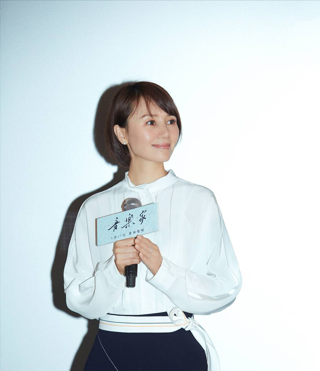 “挂耳短发”才是最适合40+女人的发型，看孙俪、袁泉你就明白了