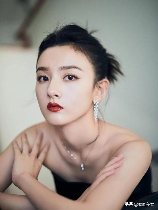 清纯又性感的小美女-宋祖儿写真影集