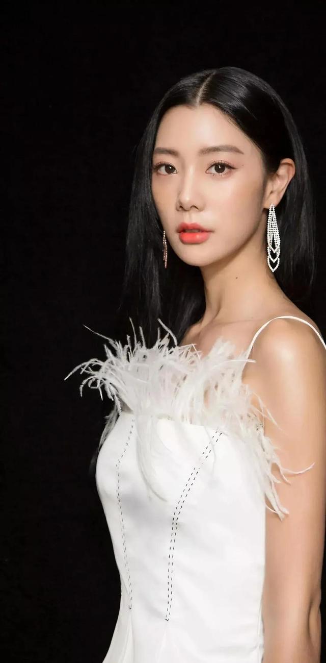 韩国第一美女克拉拉性感迷人