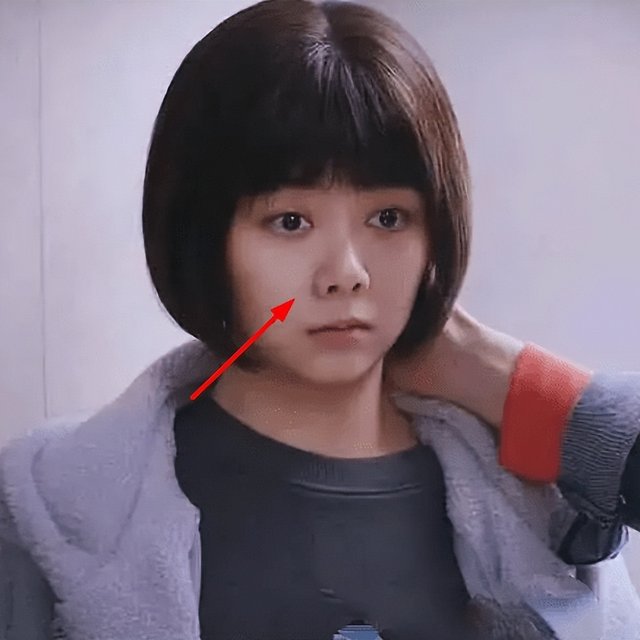 “鼻子不好看”太拉低颜值了，9位女星貌美如花，却被鼻子拖后腿