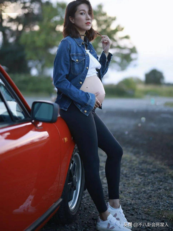 眼袋、胸下垂、胖成球，这些“不体面”的怀孕女星，才是人间真实