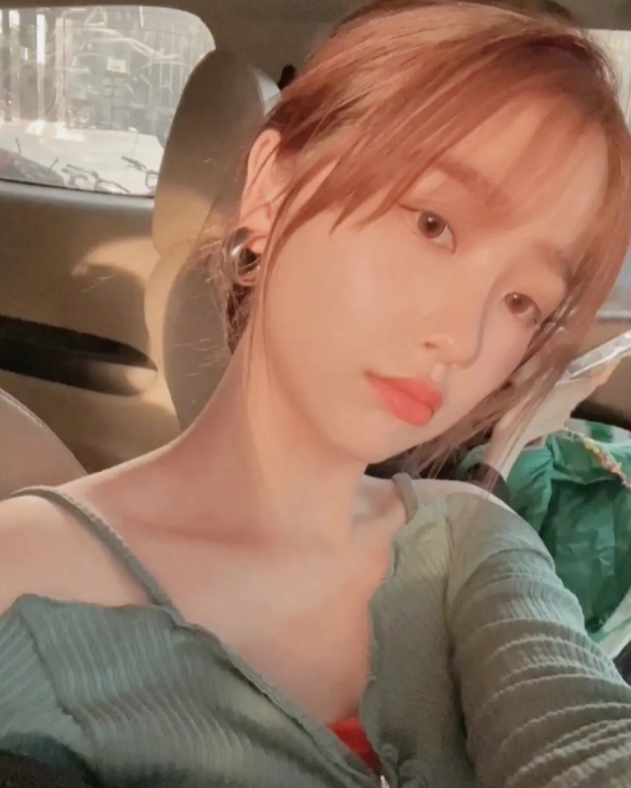 被揩油的十多位女星：有人被侵犯还要道歉，有人当场扇耳光还击