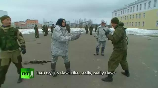 在北极抢救伤员有多难？俄美女军医告诉你，绑绷带也是技术活