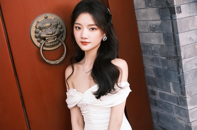 “鼻子不好看”太拉低颜值了，9位女星貌美如花，却被鼻子拖后腿