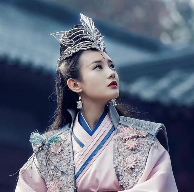 整容、耍大牌、自甘堕落成网红，8位“正女郎”近况差距好大