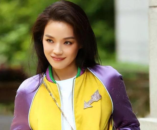 “鼻子不好看”太拉低颜值了，9位女星貌美如花，却被鼻子拖后腿