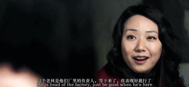 女大学生被拐到农村，她反而把人贩卖给了光棍汉，犯罪片《空窗》