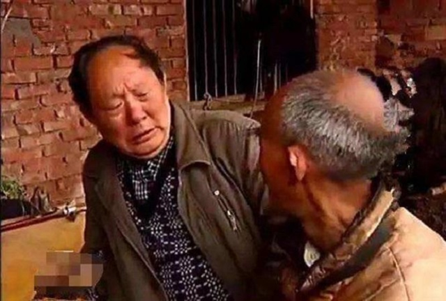 20岁花季少女,被拐入深山十几年,村民知情为何无人搭救?