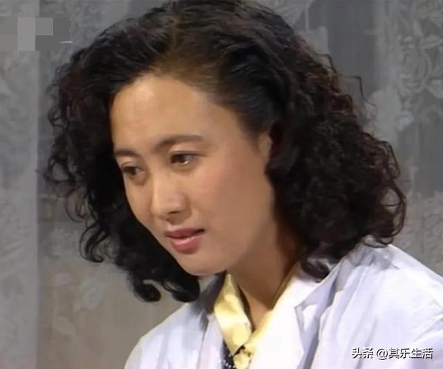 《女人不是月亮》播出30年，“扣儿”早早退圈，多位演员已逝世