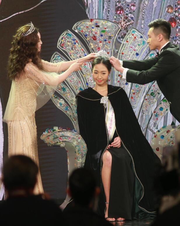 亚洲小姐香港前三甲,颜值吓到网友:连我们厂花都不如