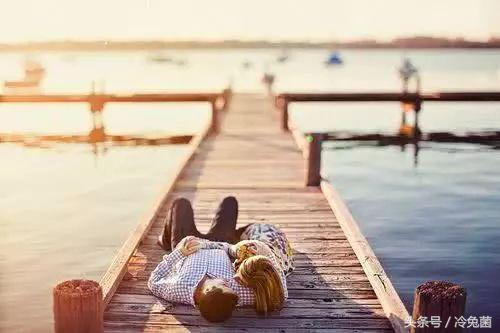 速来围观：美女配“丑男”的5大“潜规则”，秒懂美女心思