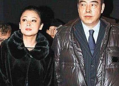 她被称为“内地第一美女”，曾迷倒陈凯歌，如今儿子长得像吴某凡