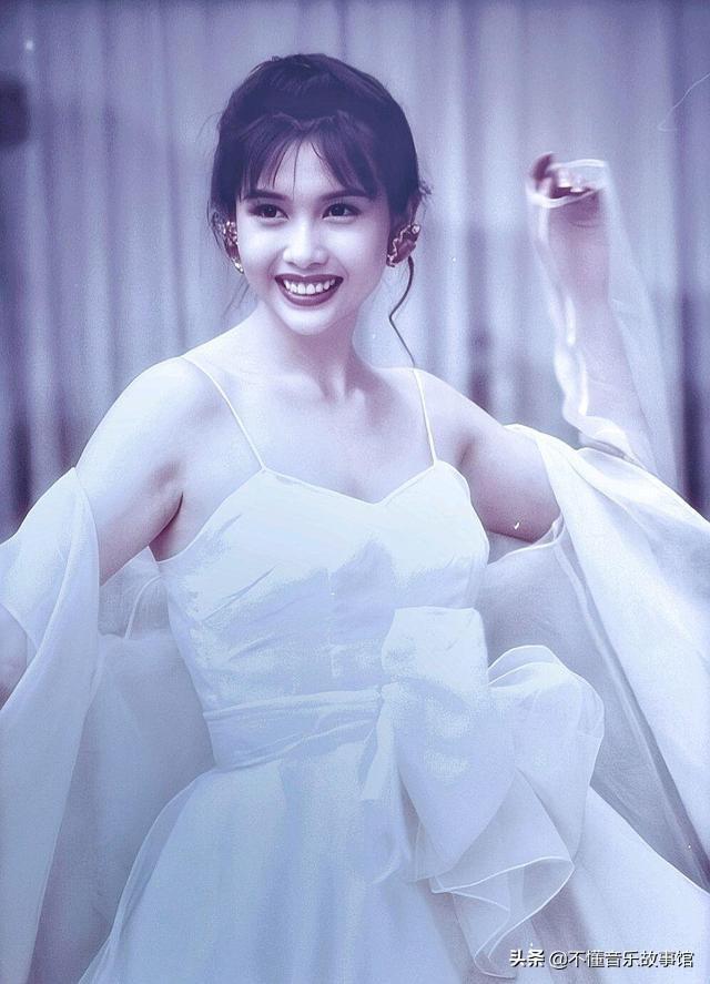 香港十大性感美女,曾经的港星女神,满满的青春回忆