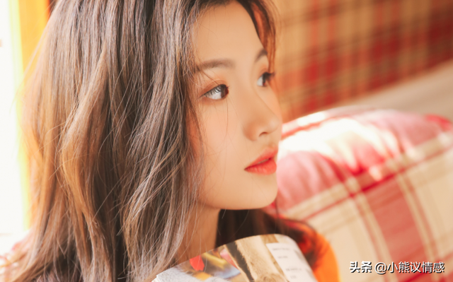 女人“痴情”的表现,对感情越真挚,越会做的6件事