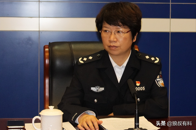 50万“最美屁股”,399万美容保健,5位女官“美容腐败”有多贪?