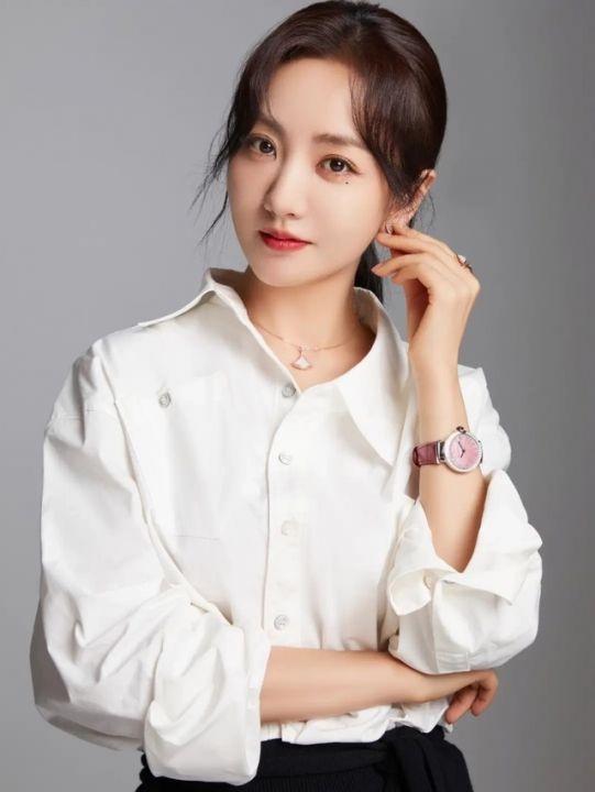 杨蓉的胸,秦岚的腰,许晴的臀,这些中年女星性感起来,太可怕了