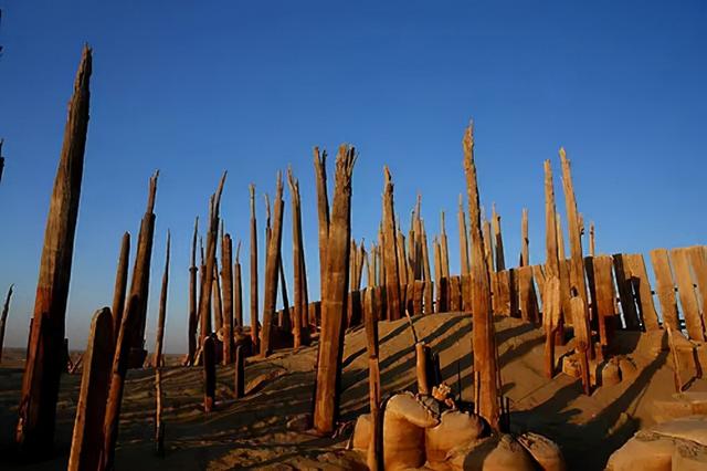 2003年，新疆罗布泊出土古楼兰美女干尸，复原容貌后，超众多女星