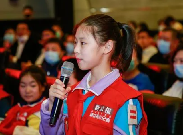 女生姓“关”从未被老师点名，只因名字太特别，怕学生哄堂大笑