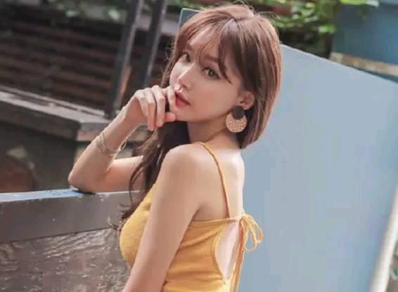 接吻时，为什么女性更喜欢“伸舌头”？