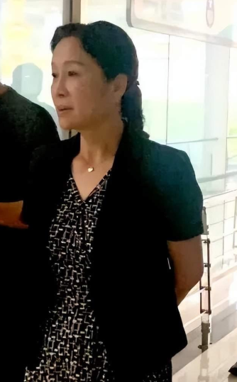 云南最美女色虎，与多人发生不正当关系，欺凌下属，大搞迷信活动