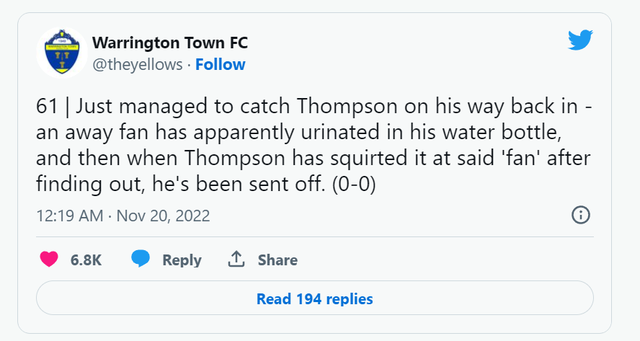 足总杯惊现奇闻，守门员被球迷暗算喝了小便，喷向球迷被红牌罚下