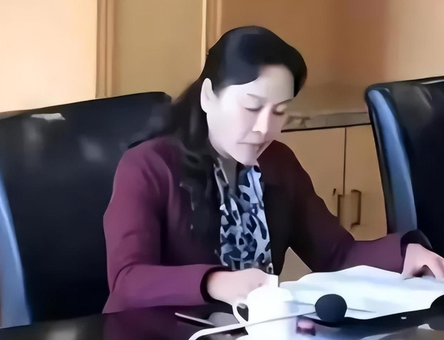 云南最美女色虎，与多人发生不正当关系，欺凌下属，大搞迷信活动