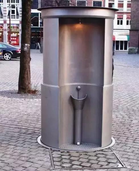 尴尬！无死角超清晰，女厕门口镜子暴露个人隐私，记者实地探究竟