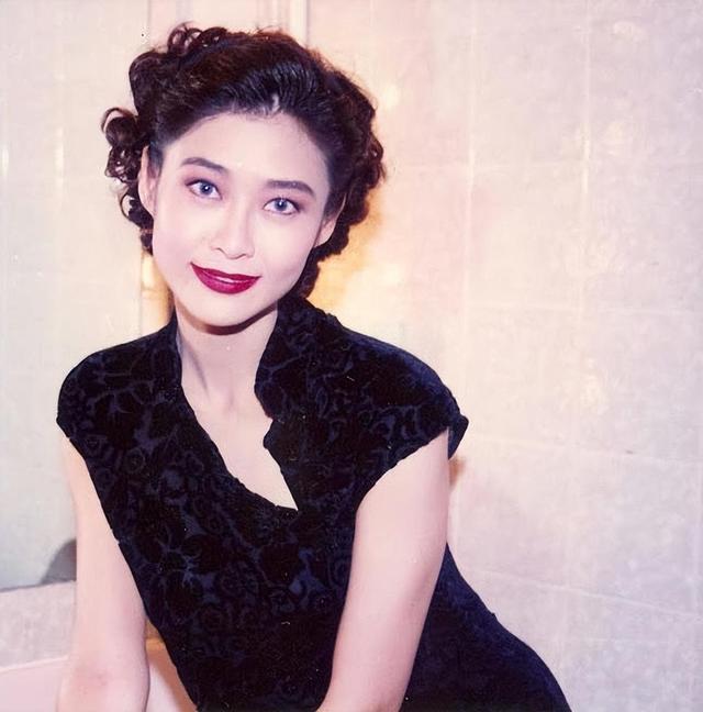 亚姐冠军为了走红下海当三级片艳星。幸遇良人,始获幸福