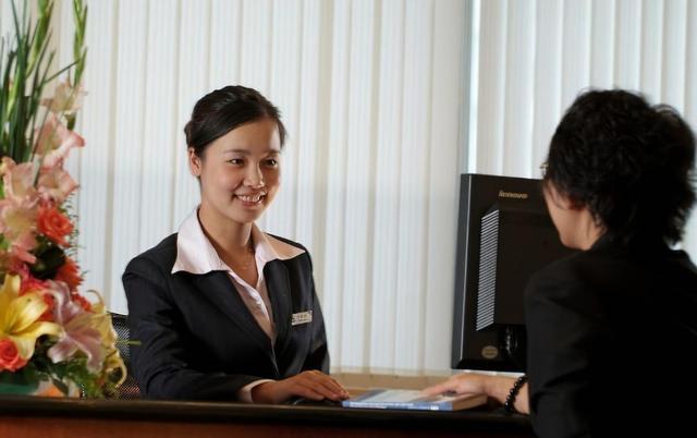 河南一女子在出租屋内“躺平”8年:拒绝一切社交,每月只花500元