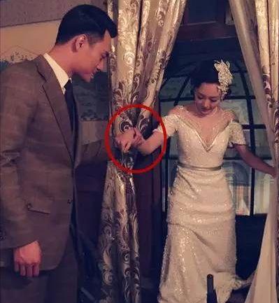 强吻、揩油、扒衣服?再大牌的女星也难逃“咸猪手”?