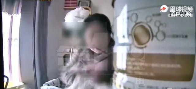 愤怒！保姆掌掴抱摔刚出生40天女婴，视频记录下全过程
