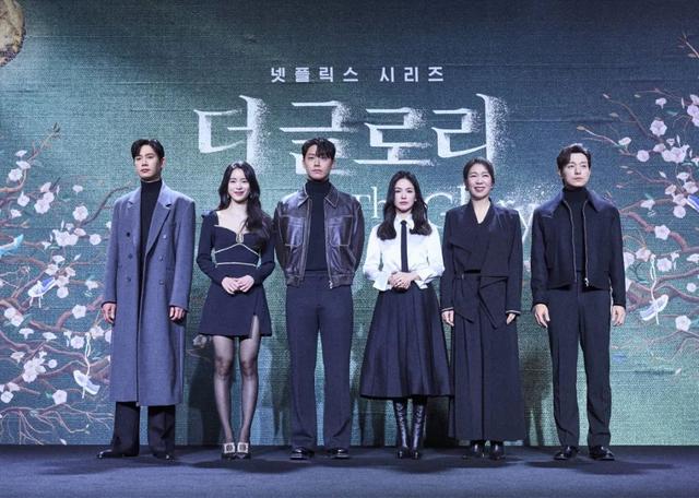 曾跟“宋承宪”一脱成名的她，如今又因霸凌“宋慧乔”火了