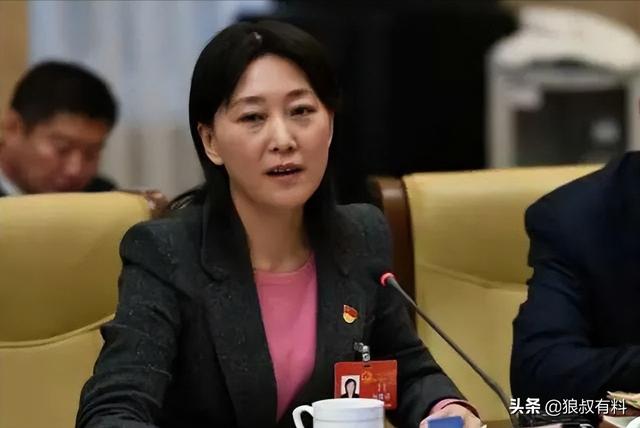 50万“最美屁股”,399万美容保健,5位女官“美容腐败”有多贪?