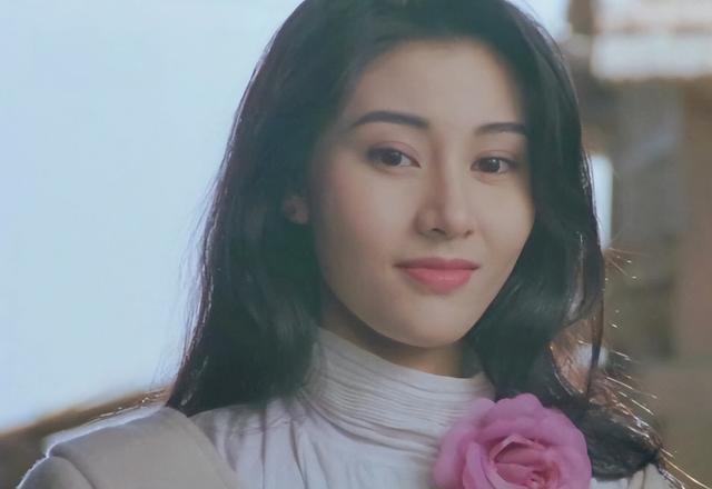 “木头美人”李嘉欣的复杂情史：出走半生，归来仍嫁富豪