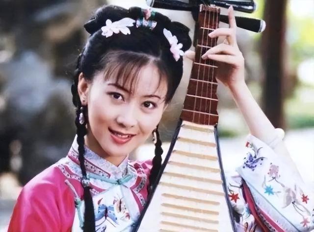 “人体模特”汤加丽一脱成名，却遭丈夫抛弃、父母嫌弃，单身至今