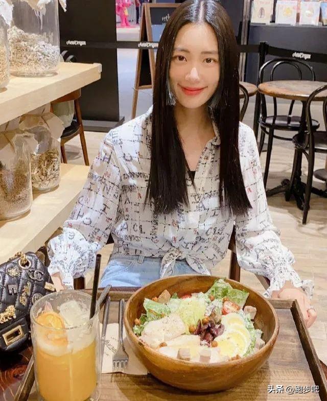 《流浪2》中的她竟是亚洲第一美女，坚持每天健身，身材果然很顶