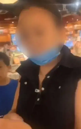 10岁男孩引诱5岁女孩不雅事件,家长拒绝道歉:孩子还小,闹着玩