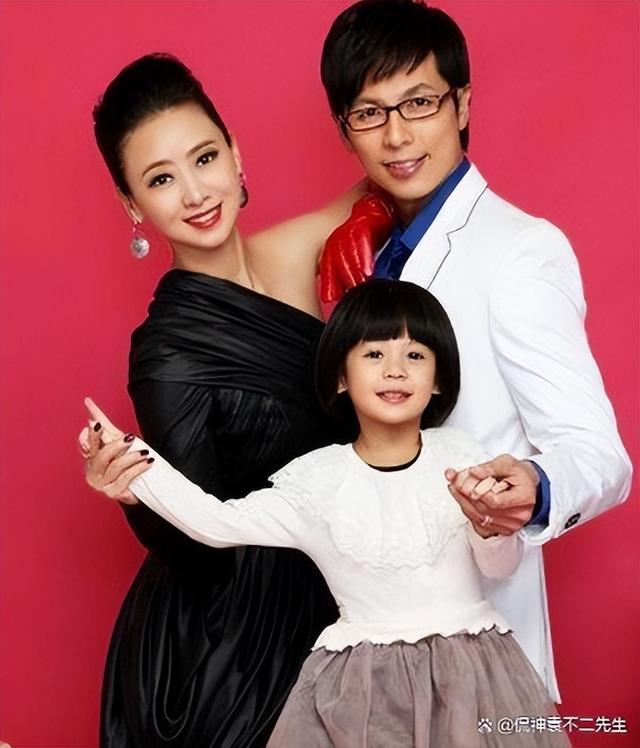 亚姐冠军为了走红下海当三级片艳星。幸遇良人,始获幸福