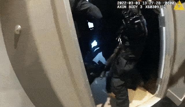 2022年，华裔女博士因未交物业费被告，持刀与美国警方对峙被击毙