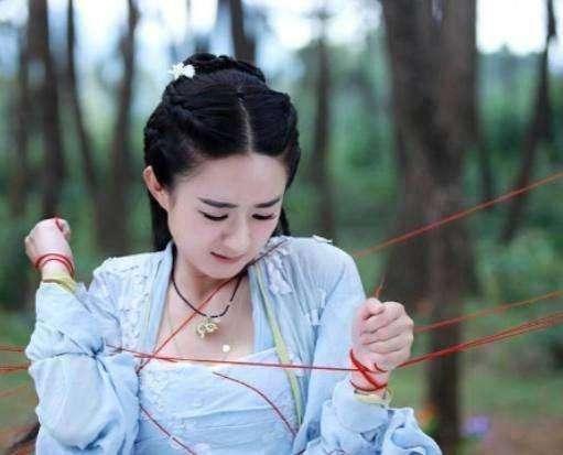 女明星被绑住的古装造型,张柏芝的太认真,刘亦菲的太狠了