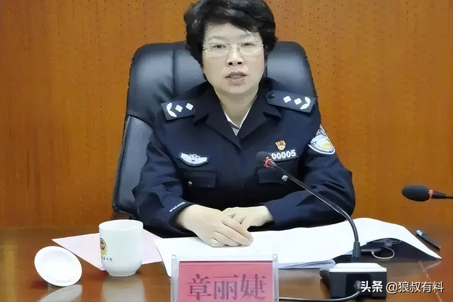 50万“最美屁股”,399万美容保健,5位女官“美容腐败”有多贪?