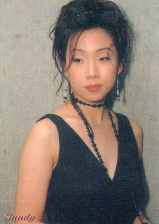 小眼睛、厚嘴唇，这些女星明明不符合大众审美，却个个美艳动人