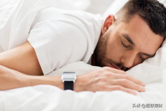 睡觉时做春梦，是因为太“好色”了？别乱猜，跟3个因素有关
